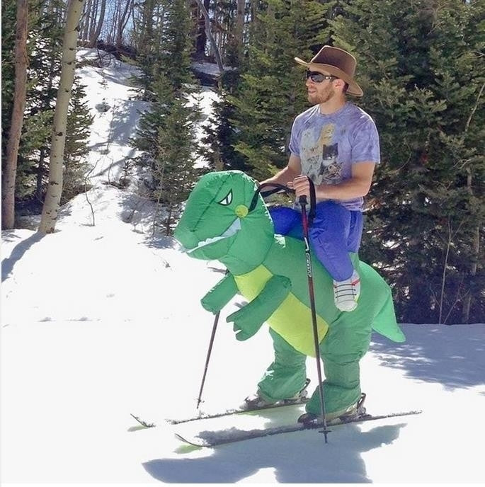 Operated Inflatable Dinosaur Fancy Polyester Dress Halloween Party Costume for Adult, Recommended Height: 1.6-1.9m