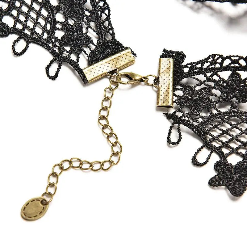 1Pcs Gothic Black Lace Choker Halloween Red Rhinestone Charms Vampire Necklace Cocktail Evening Party Dress Jewelry