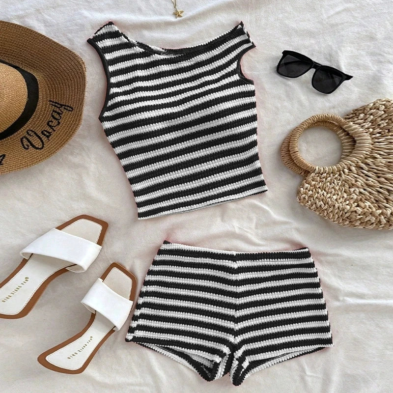 Women's Summer Short Two-piece Set New Vacation Style Striped Slim Fit Slim Slimming Vest Hip Hugging Short Pants Set For Women