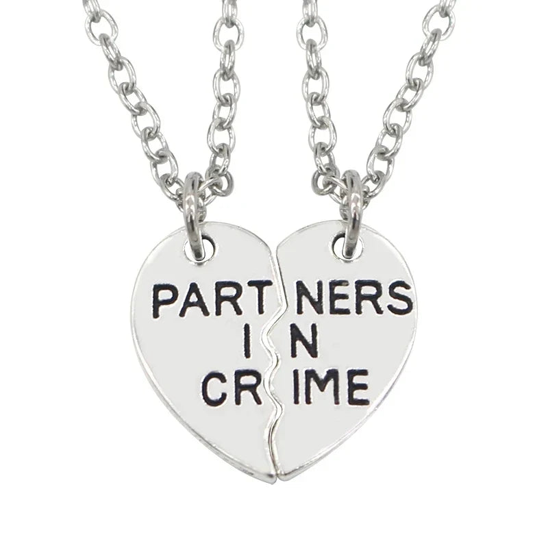 2pcs/set Splicing Necklace Heartbroken Pendant Necklace Men and Women