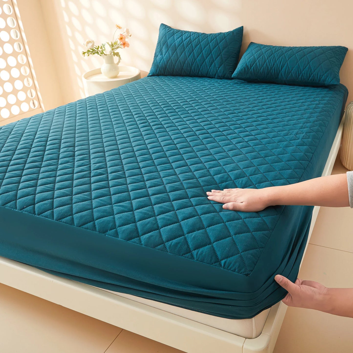1pc Quilted Waterproof Fitted Sheet, Machine Washable Mattress Protector Single Double Bed Cover