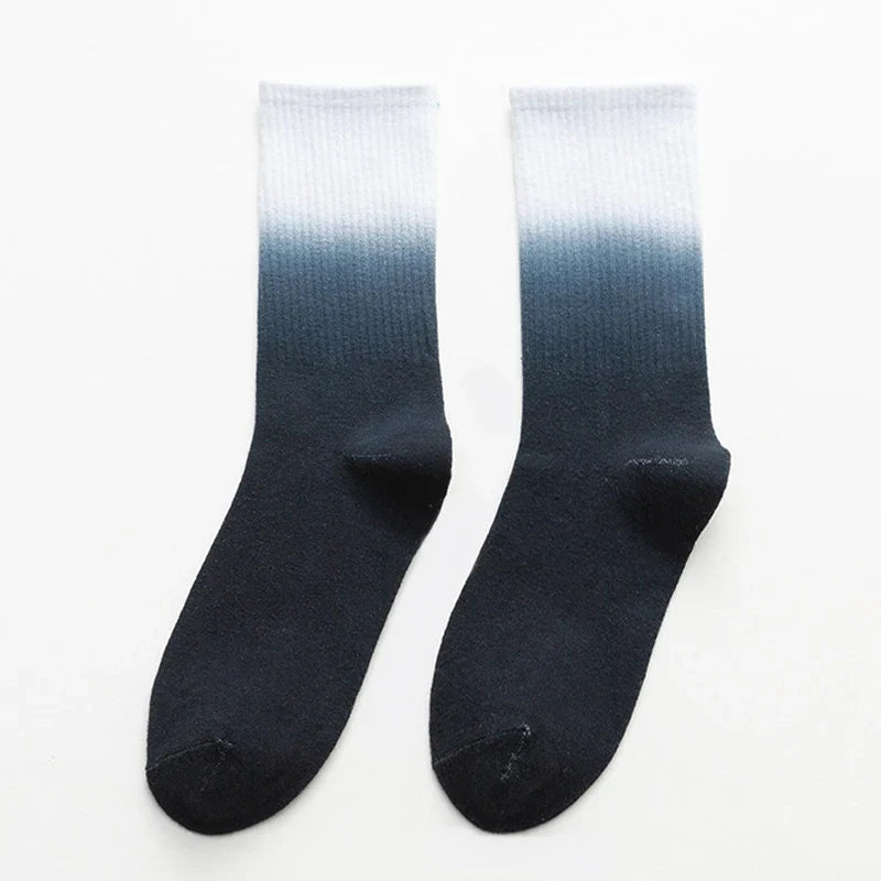 New Tie-Dye Gradient Color Crew Socks Mid-Calf Socks Unisex Fashion Daily Street Skateboard Socks Breathable Couple Sports Socks