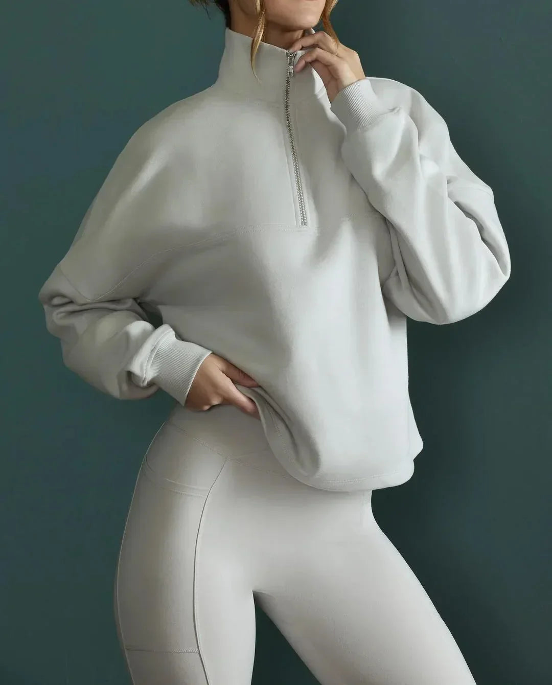 Women’s Pullover High Neck Fitness Jacket, Perfect for Outdoor Running, Relaxed Fit with Zipper Long Sleeves for Workout YW312