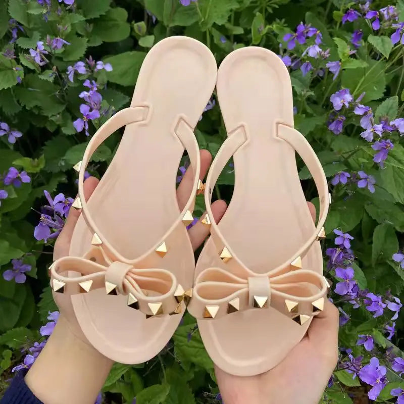 Slippers Hot Sale Fashion Women Flip Flops Summer Shoe Cool Beach Rivet Big Bow Flat Sandals Jelly Shoes Sandal Girls Size 36-42
