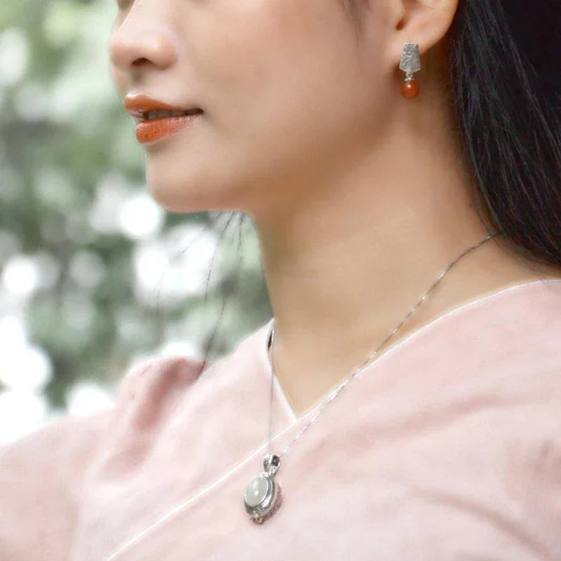 Original designer craft charm pattern unique Pendant Necklace Chinese style retro mirror box creative women's silver jewelry