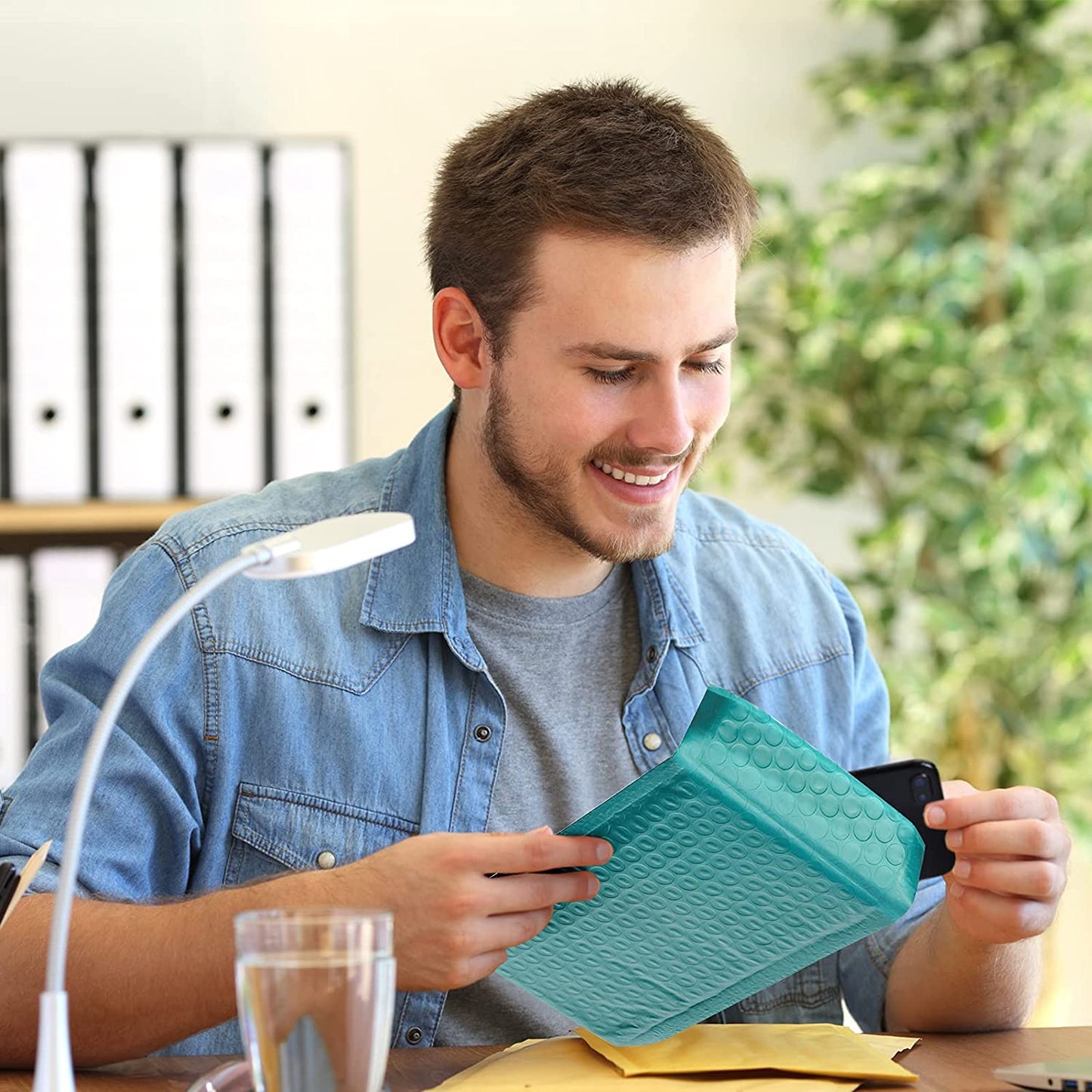 4x8 Bubble Mailer Padded Envelope  #000 | Usable Size 4x7"| Turquoise Green