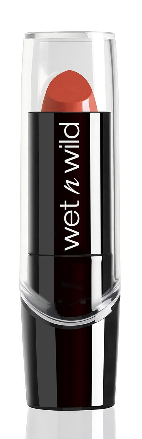 wet n wild Silk Finish Lipstick, Hydrating Rich Buildable Lip Color, Formulated with Vitamins A,E, & Macadamia for Ultimate Hydration, Cruelty-Free & Vegan - Dark Pink Frost