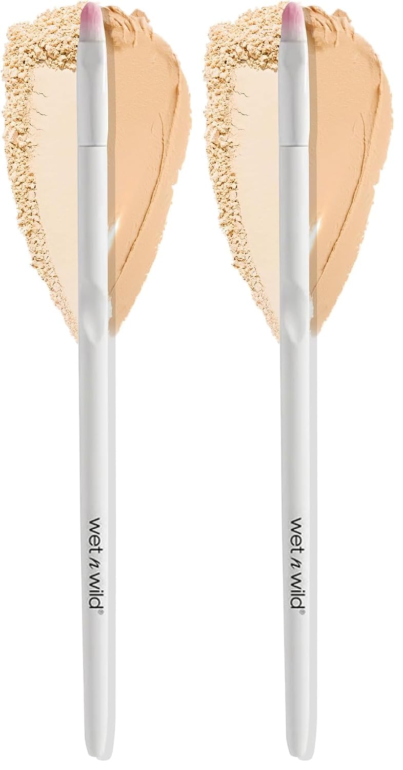 wet n wild Eyeshadow Brush, Precision Blending Application, Soft Synthetic Fibers, Ergonomic Handle for Comfortable Precision Control