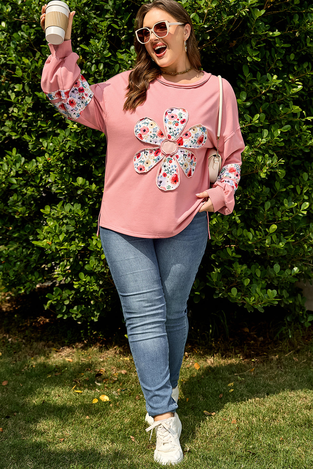 Elizabeth applique Drop Shoulder Sweatshirt