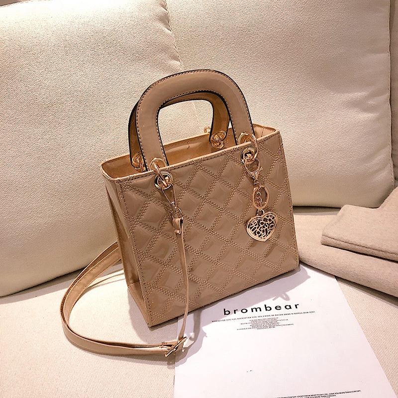 Fashion Brand Diana Bag 2022 Pu Leather Women Luxury Designer Handbag Hardware Pendant Shoulder Messenger Bag Clutch Purse Tote