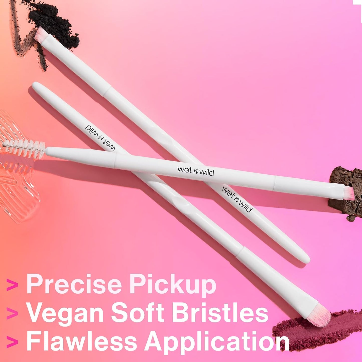 wet n wild Eyeshadow Brush, Precision Blending Application, Soft Synthetic Fibers, Ergonomic Handle for Comfortable Precision Control