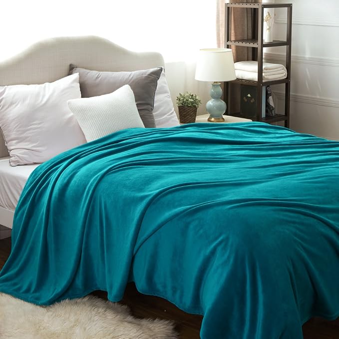 Bedsure GentleSoft Fleece Blanket Twin Size Teal