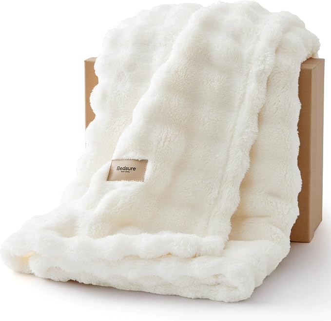 Bedsure Queen Size Blanket 3D Fleece Bubble Queen Blankets