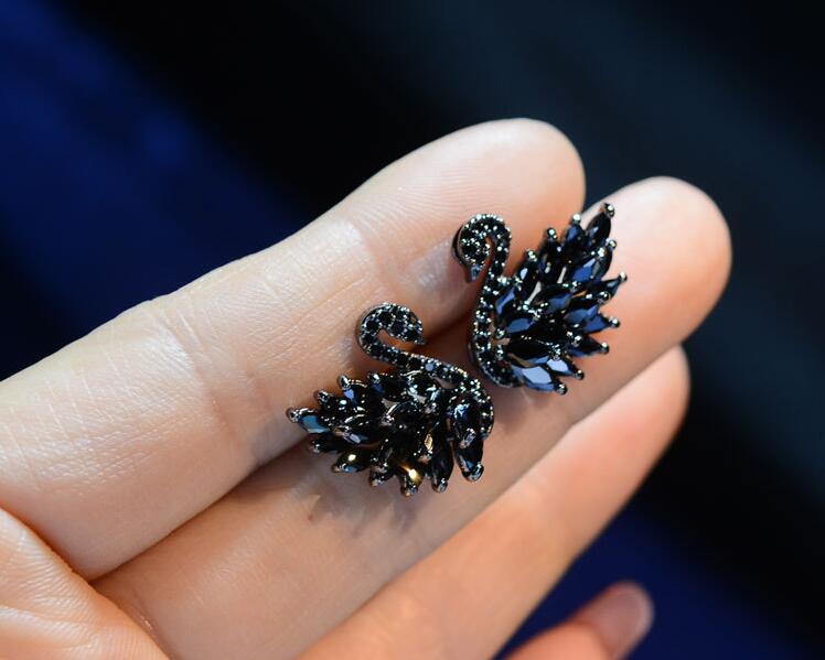 New Design Swan Earring