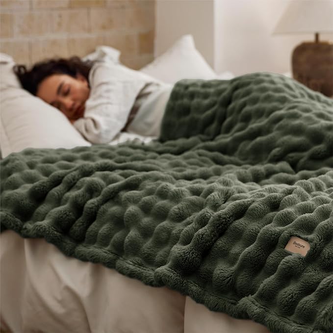 Bedsure 3D Fleece Bubble Blanket