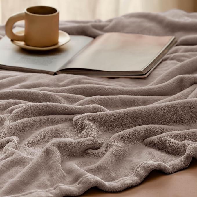 Bedsure GentleSoft Fleece Throw Blanket