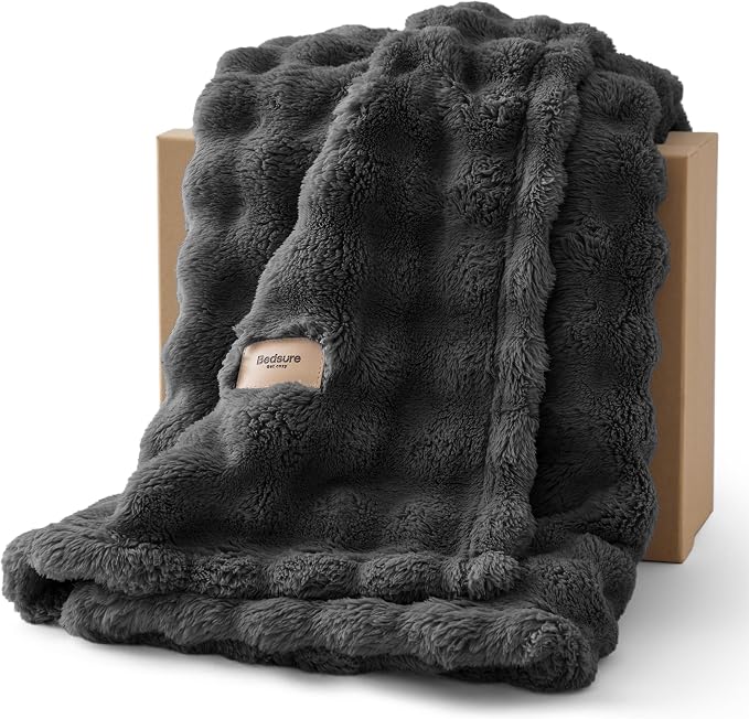 Bedsure 3D Fleece Bubble Blanket
