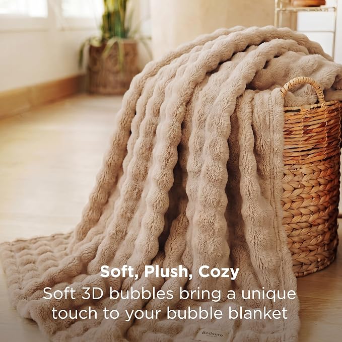 Bedsure 3D Fleece Bubble Blanket