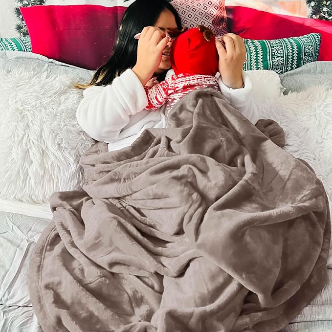 Bedsure GentleSoft Fleece Throw Blanket