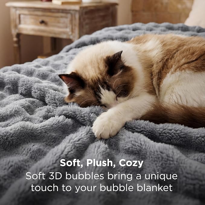 Bedsure 3D Fleece Bubble Blanket