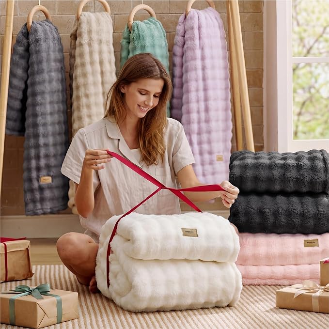 Bedsure Grey Twin XL Blankets for Bed