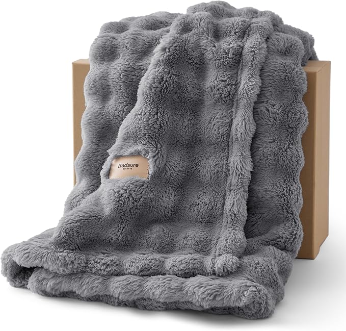 Bedsure 3D Fleece Bubble Blanket