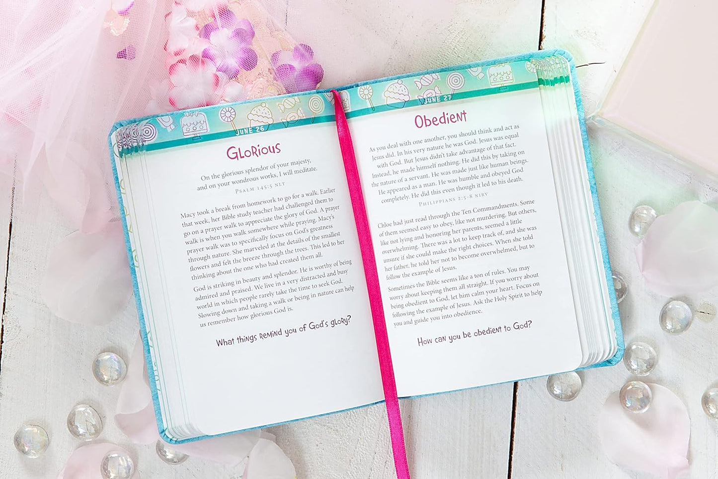 A Daily Word for Girls: A 365-day Devotional