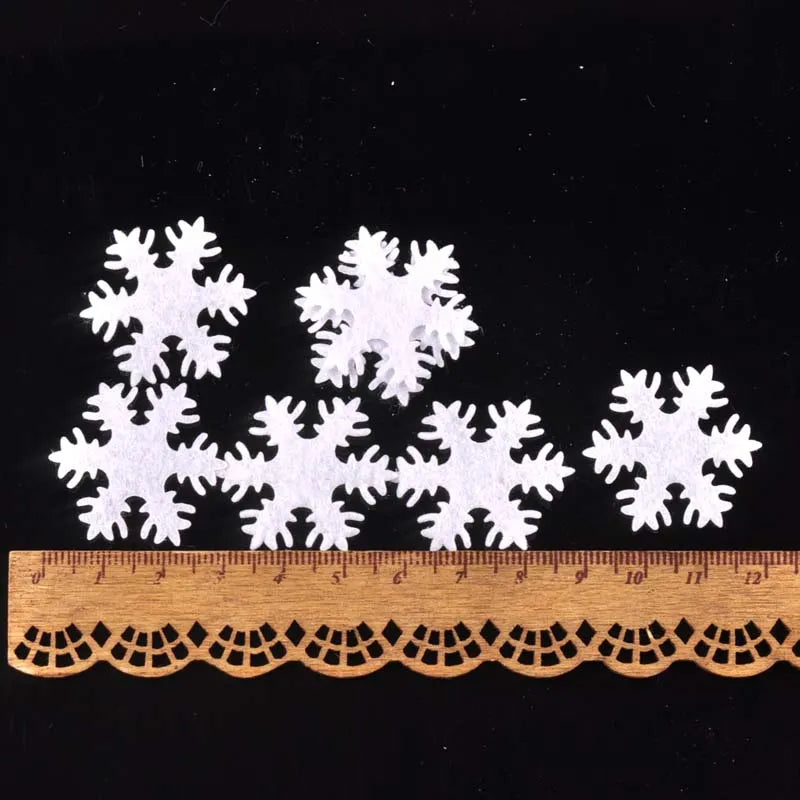 100Pcs 10-30mm White Felt Snowflake Christmas Sticker Non-woven Patch Appliques Craft Party Diy Scrapbooking Decor C2767