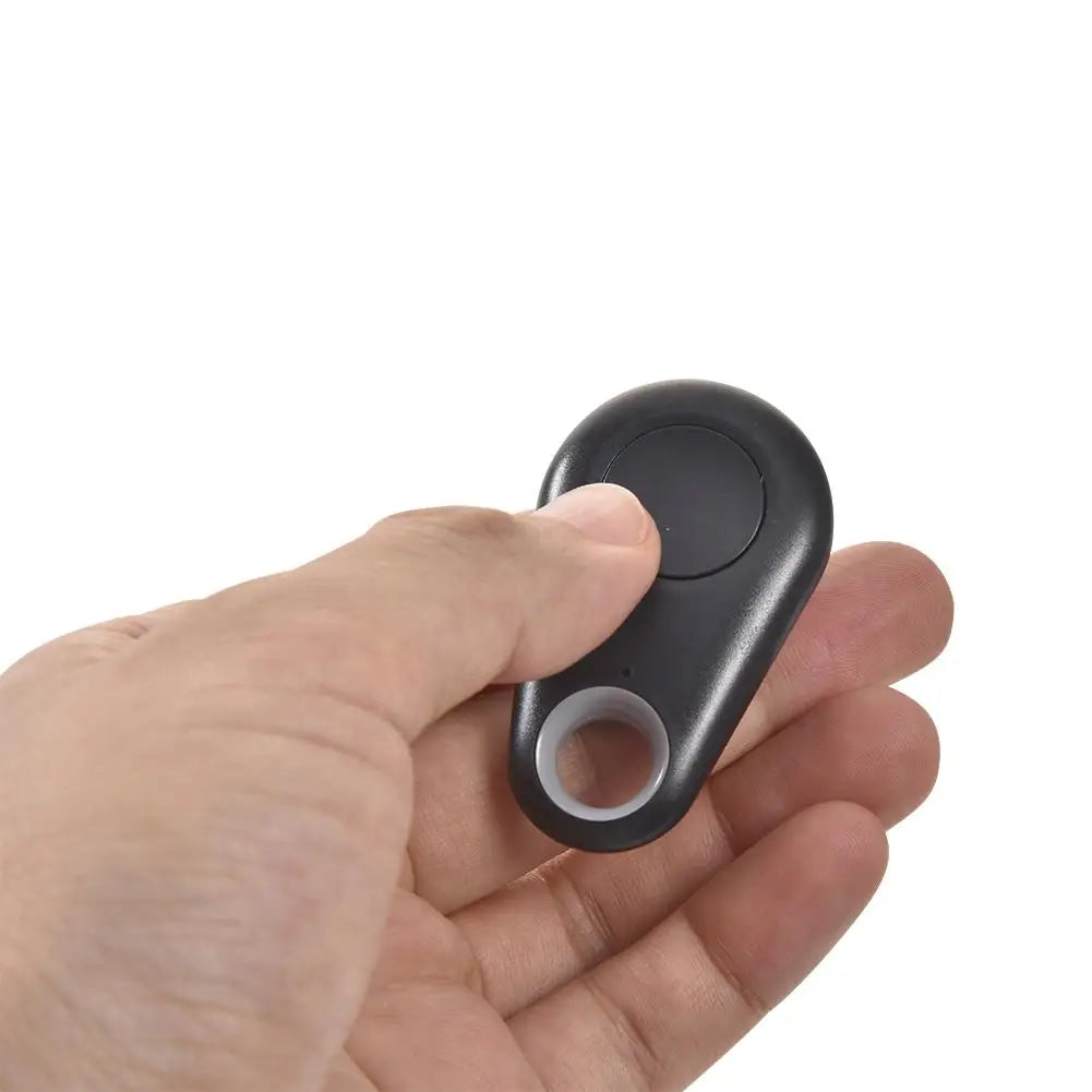 Smart Dog Bluetooth Locator Pet GPS Tracker Pet Cat Dog Collar  Alarm Remote Shutter Release Automatic Wireless Tracker For Pets