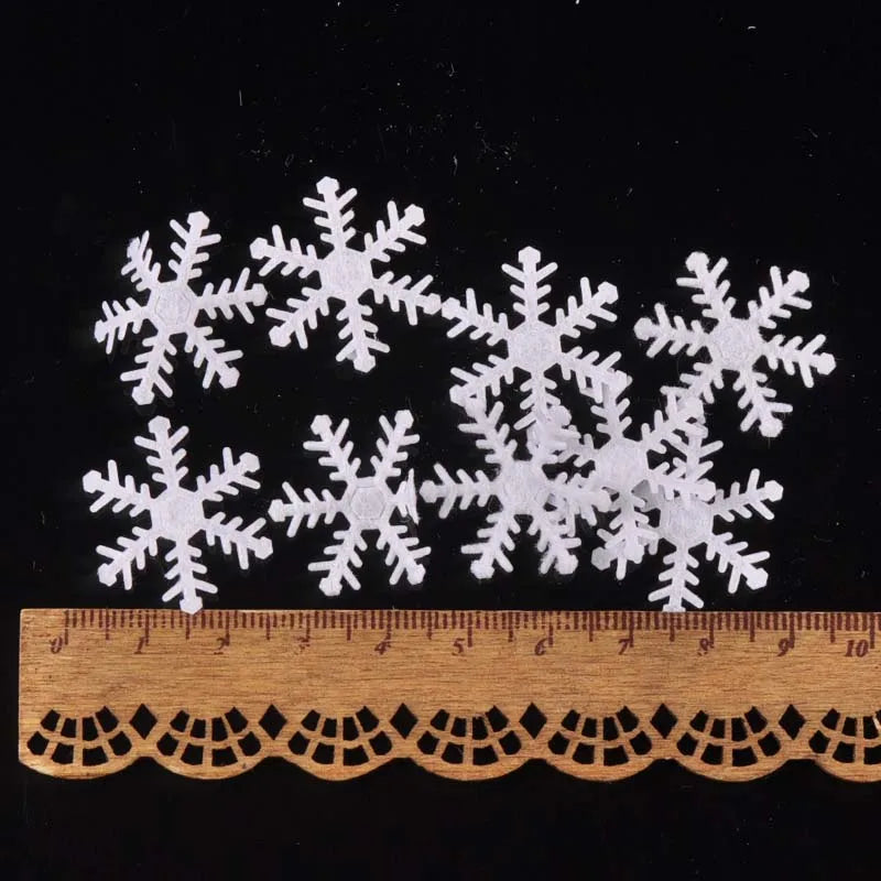 100Pcs 10-30mm White Felt Snowflake Christmas Sticker Non-woven Patch Appliques Craft Party Diy Scrapbooking Decor C2767