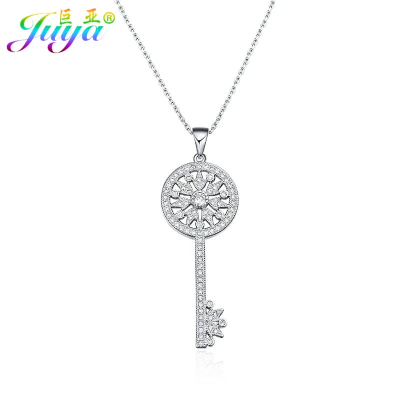 Juya 18K Real Gold Plated Micro Pave Zircon Butterfly Horse Bees Cat Leopard Pendant Necklace For Women Birthday Christmas Gift