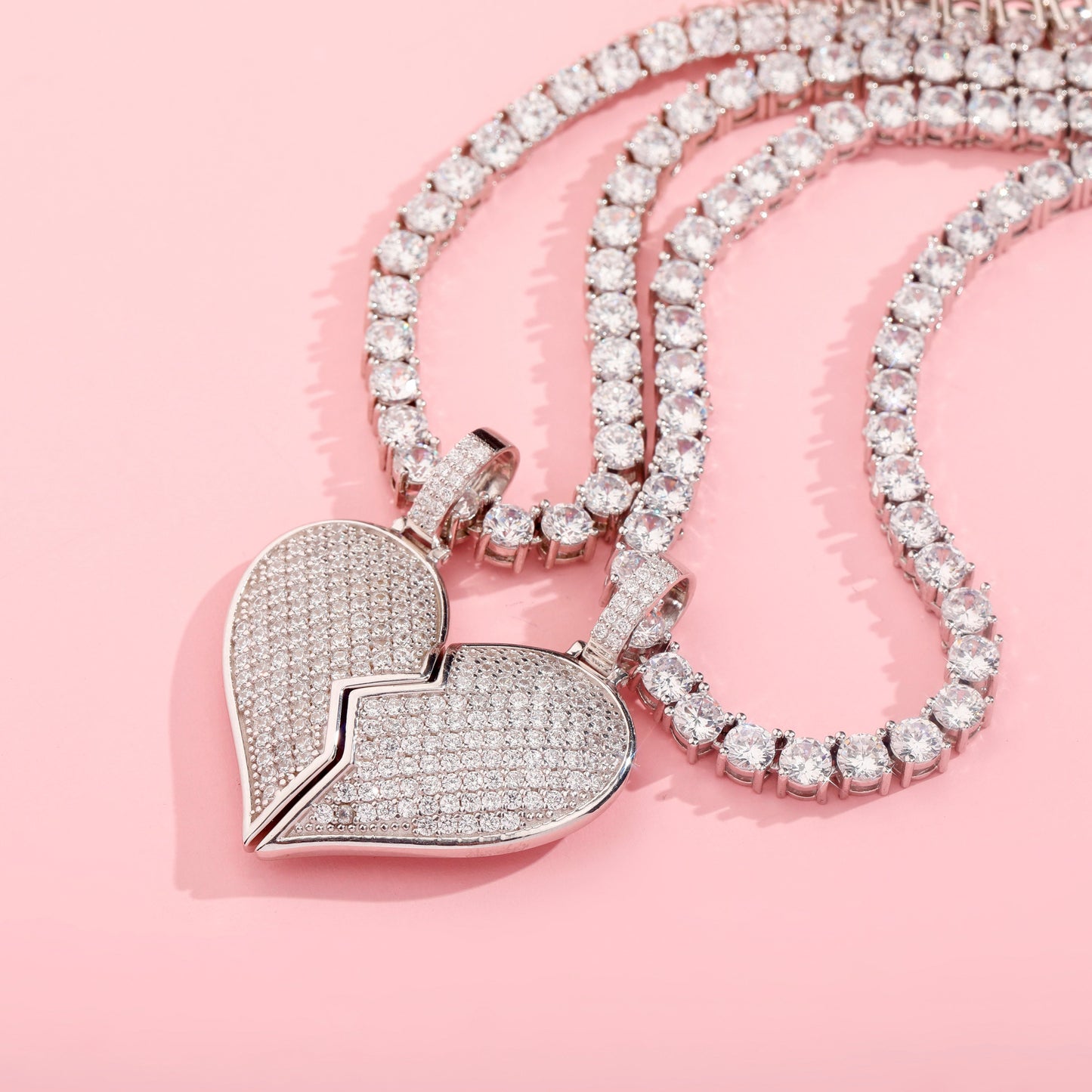 Solid Back Heart Broken With Magnet Iced Out Pendant Necklace Mens/Women CZ Chains Hip Hop Gold Silver Color Charms Jewelry Gift