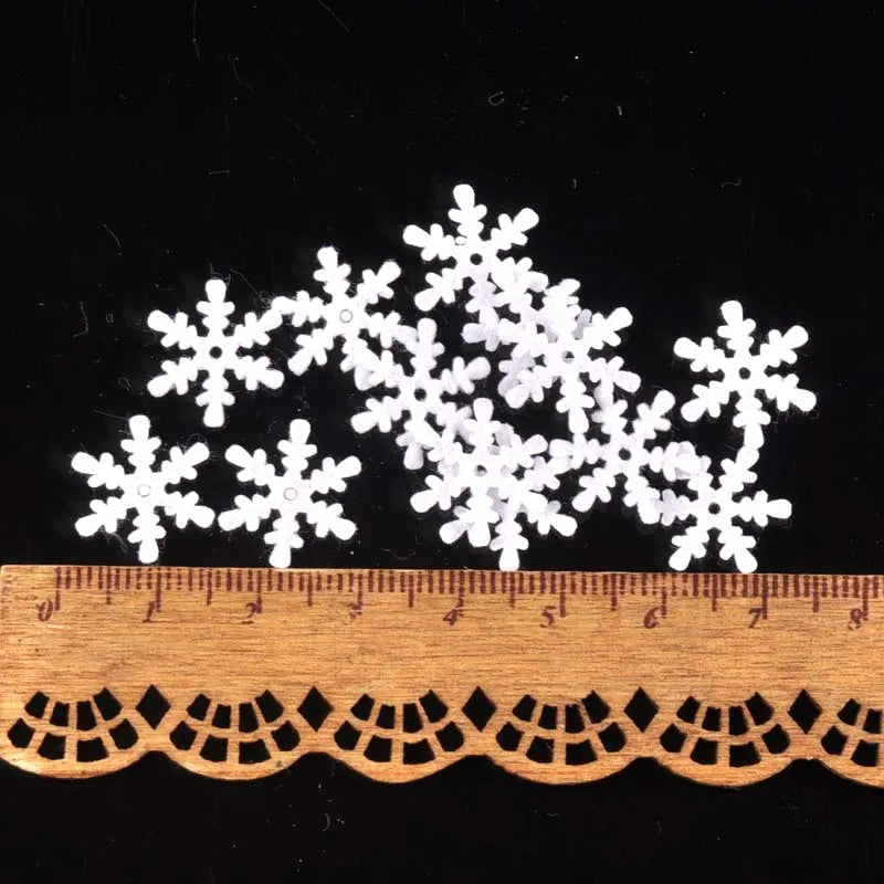 100Pcs 10-30mm White Felt Snowflake Christmas Sticker Non-woven Patch Appliques Craft Party Diy Scrapbooking Decor C2767
