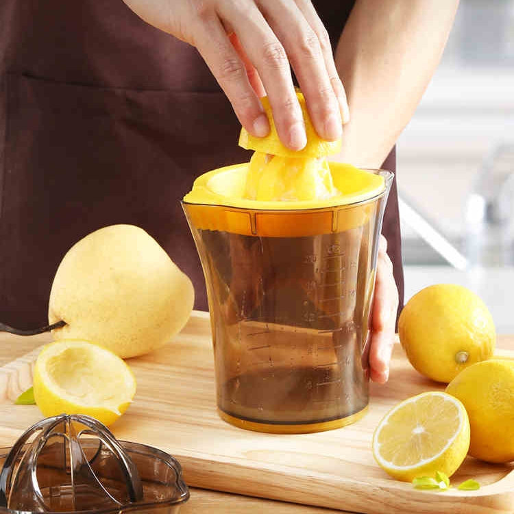kn260 Simple Manual Fruit Juicer, Size: 15 x 13.5cm, Fruit Juicer