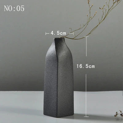 Modern Ceramic Vase Creative Black Tabletop Thydroponic Containers Flower Pot Home Decor Crafts Wedding Decoration