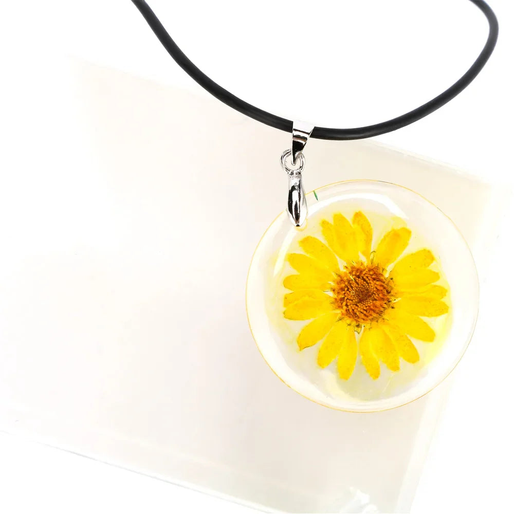 New 1 Pcs Beauty Cute Dried Daisy Flower Handmade Pendant Necklace Charm Gift Women's Jewelry Round Flower Necklace