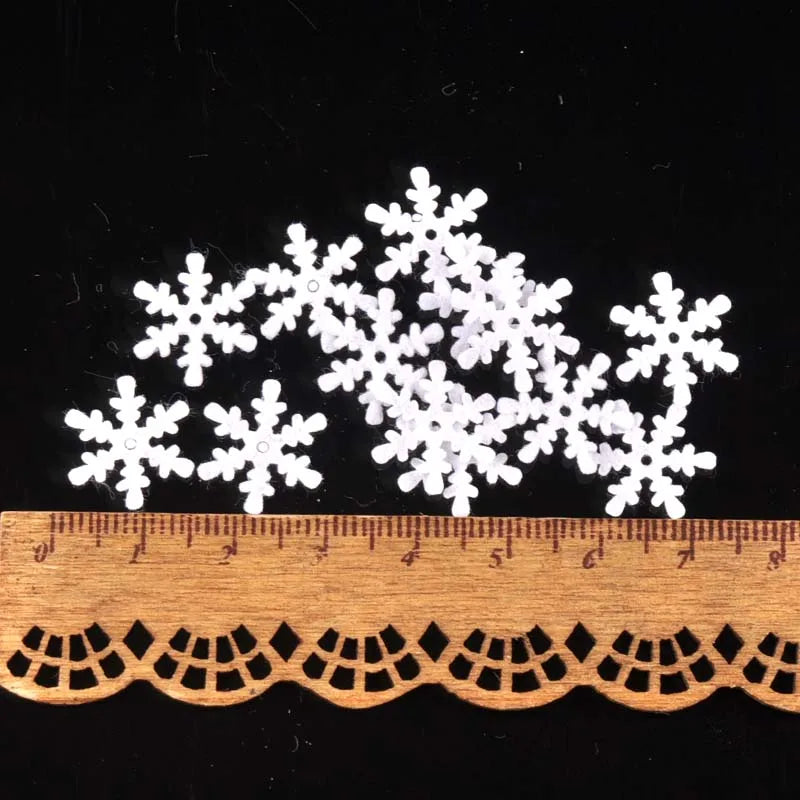 100Pcs 10-30mm White Felt Snowflake Christmas Sticker Non-woven Patch Appliques Craft Party Diy Scrapbooking Decor C2767
