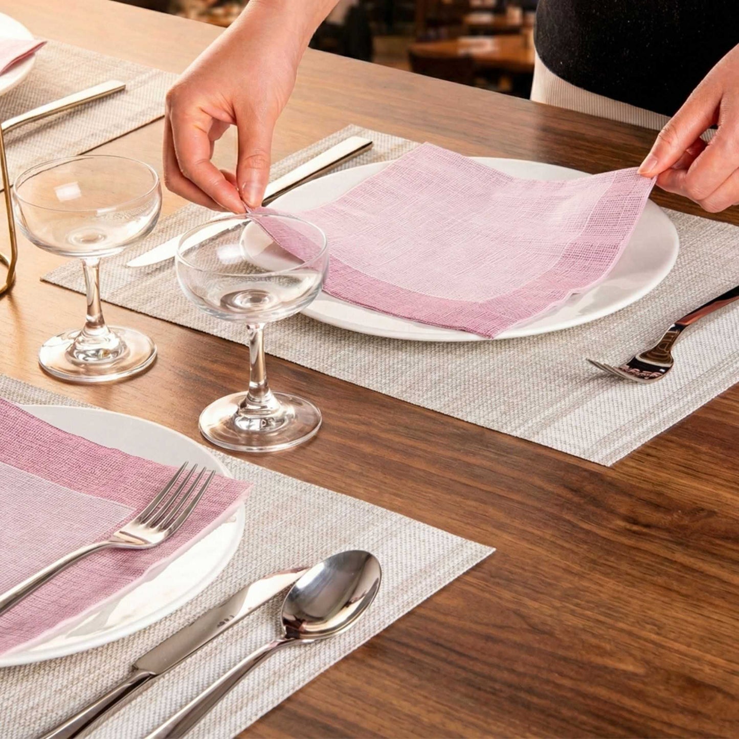 Luxenap Square White Paper Napkin - Super Lux, with Burgundy Threads - 15 3/4" x 15 3/4" - 600 count box