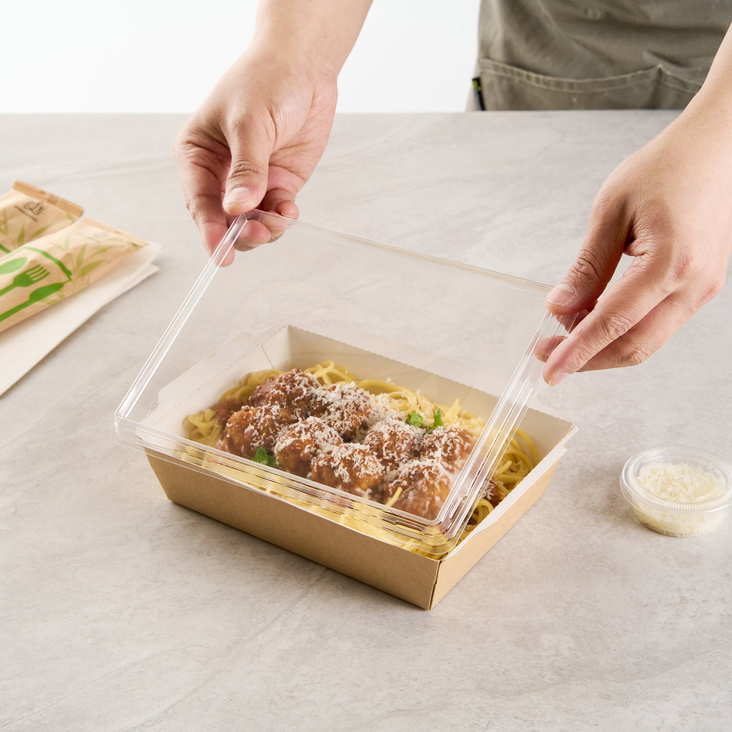 Cafe Vision Rectangle Clear Plastic Lid - Fits Medium Click Lock Container - 200 count box