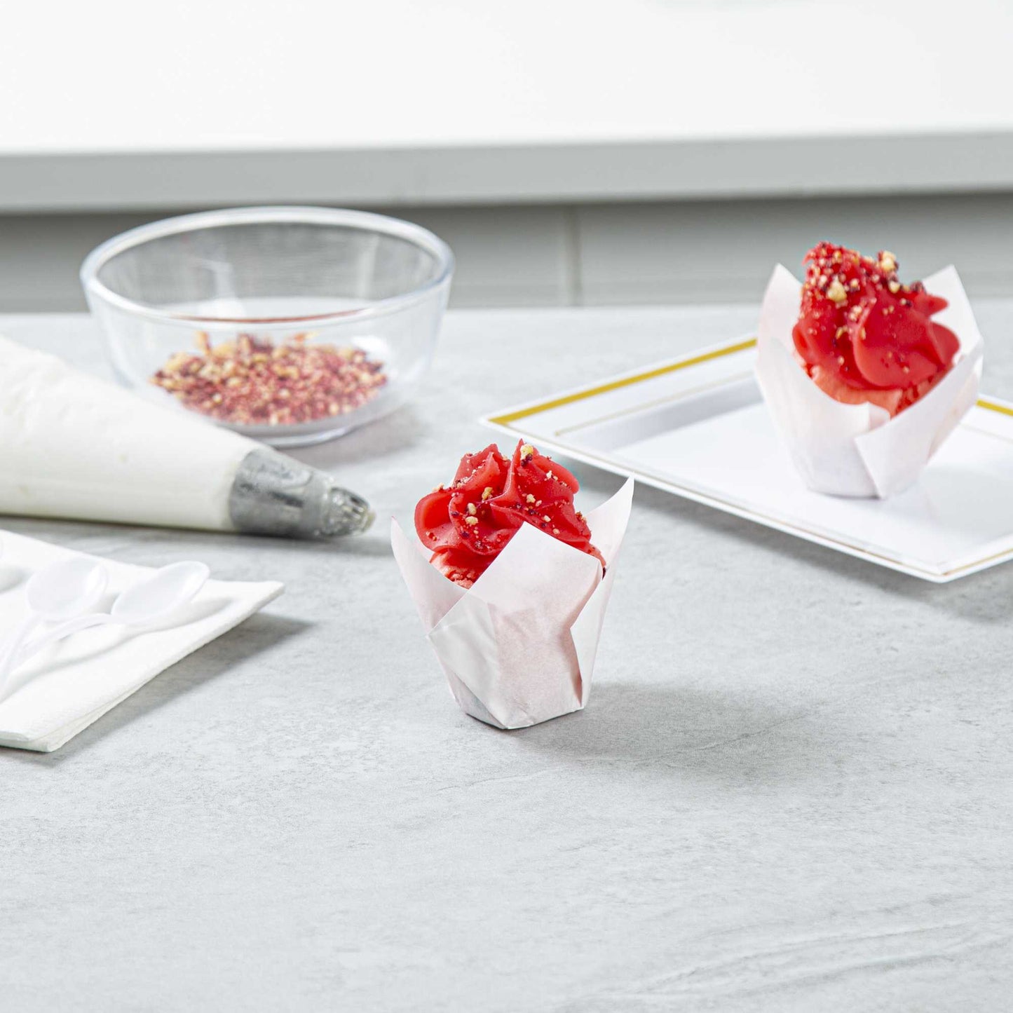 Panificio 2 oz Tulip Sugar White Paper Baking Cup - Greaseproof - 1 1/2" x 1 1/2" x 2 1/4" - 200 count box