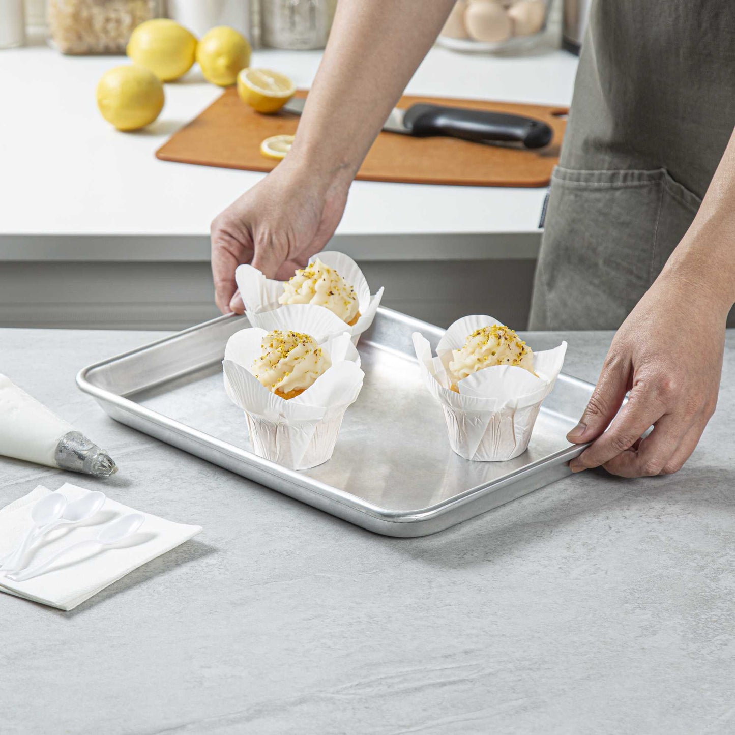Panificio 6 oz Daffodil White Paper Baking Cup - Greaseproof - 3 1/4" x 3 1/4" x 3" - 200 count box
