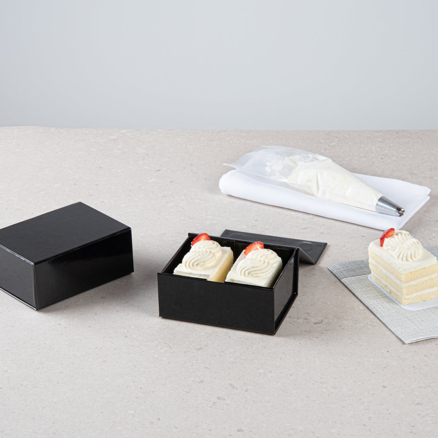 Cater Tek Rectangle Black Paper Extra Small Tic Tac Box - Magnetic - 5" x 4" x 2 1/2" - 10 count box