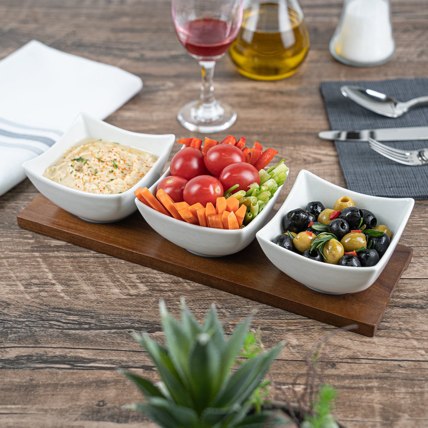 Chef 101 15 oz Rectangle White Porcelain Cocktail Bowl Set - 3 Bowls, Bamboo Tray - 12" x 4" x 2 1/2" - 1 count box