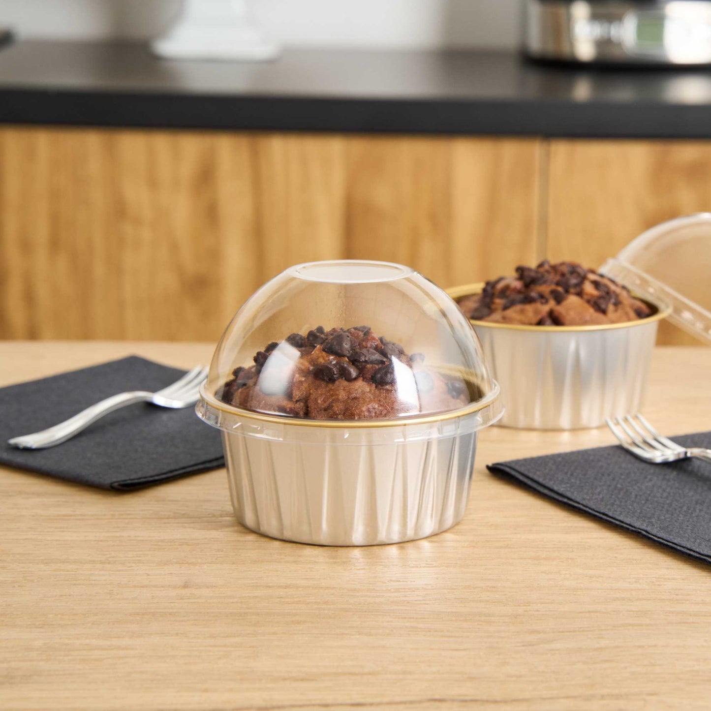 Pastry Tek 4 oz Round Silver Aluminum Baking Cup - Inner Gold, with Plastic Dome Lid - 3 1/4" x 3 1/4" x 1 1/2" - 100 count box