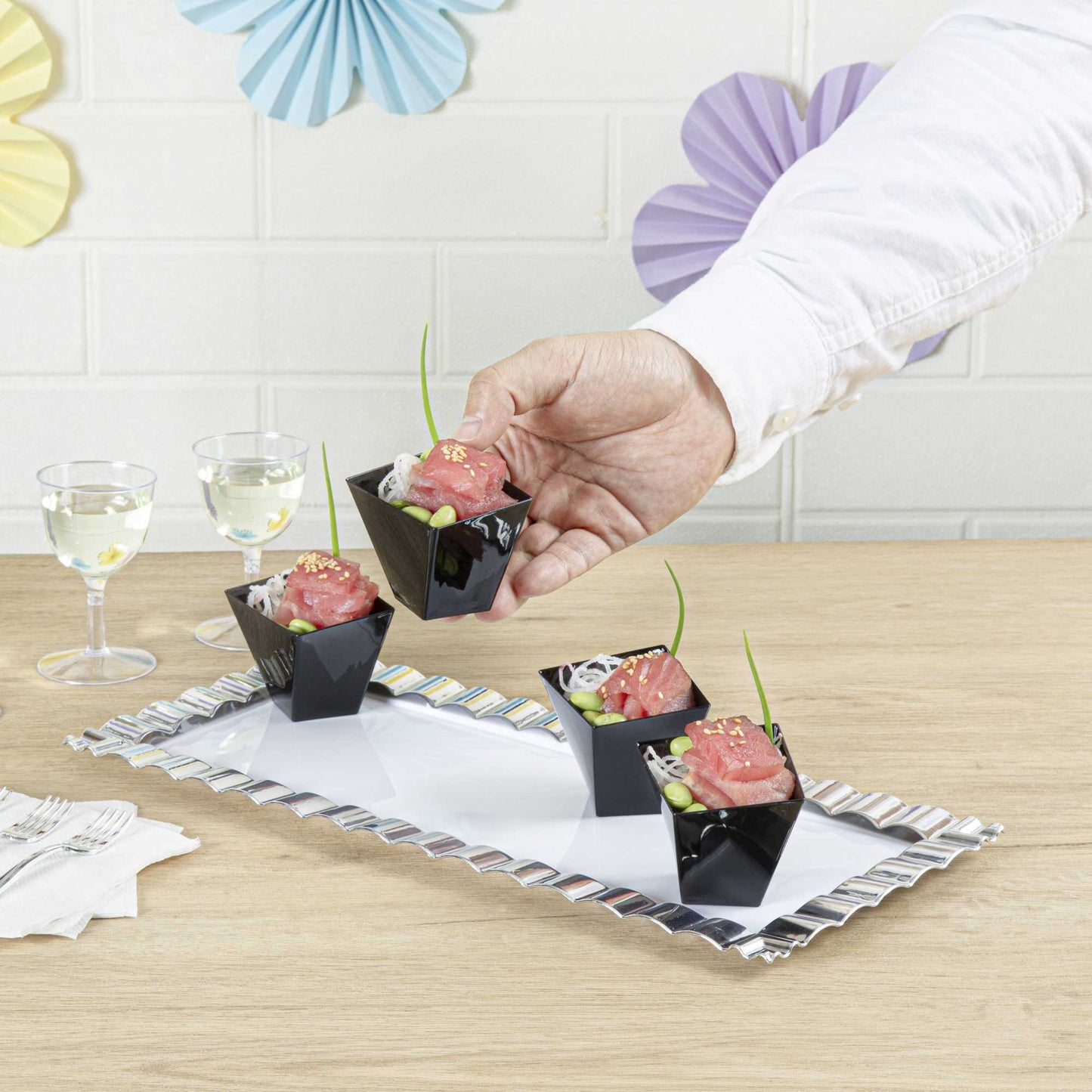Mini Serve 2 oz Square Black Plastic Girata Dessert Dish - 2" x 2" x 1 3/4" - 100 count box