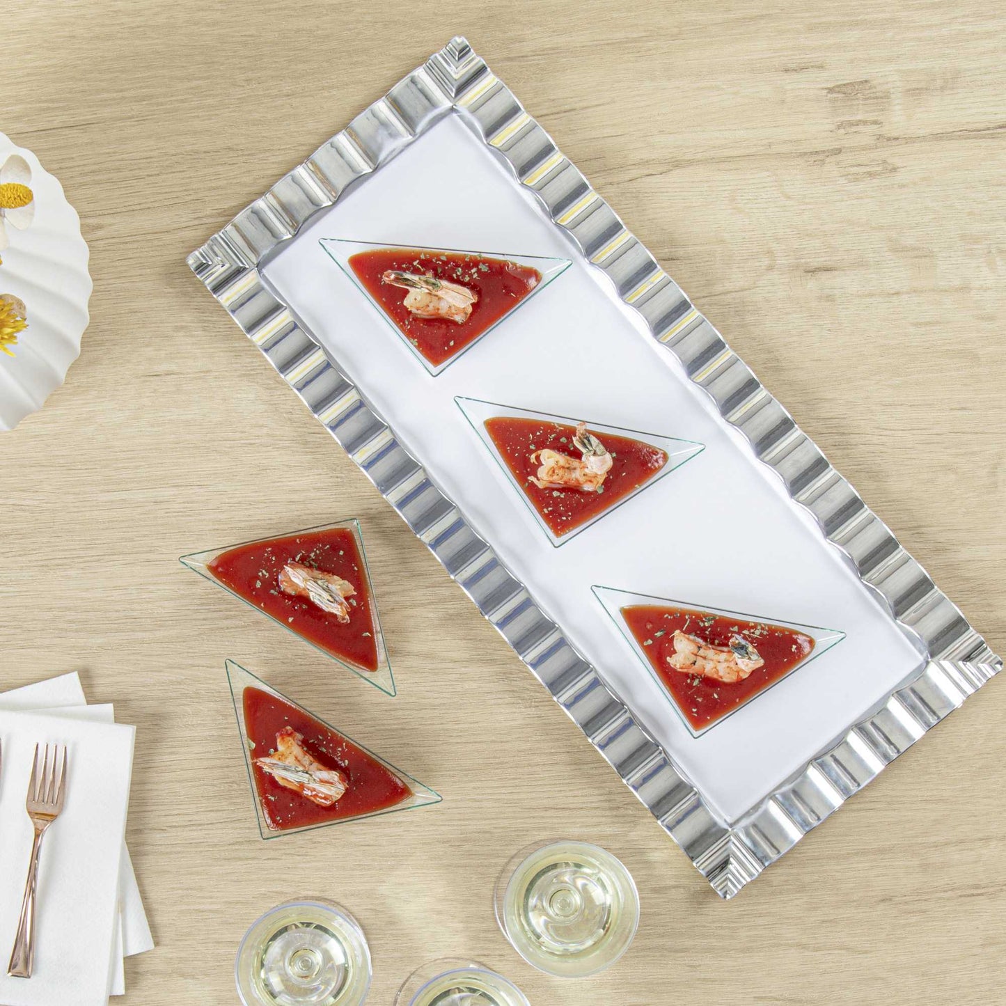 Mini Serve Seagreen Plastic Mini Triangolo Appetizer Plate - 4" x 2" - 100 count box