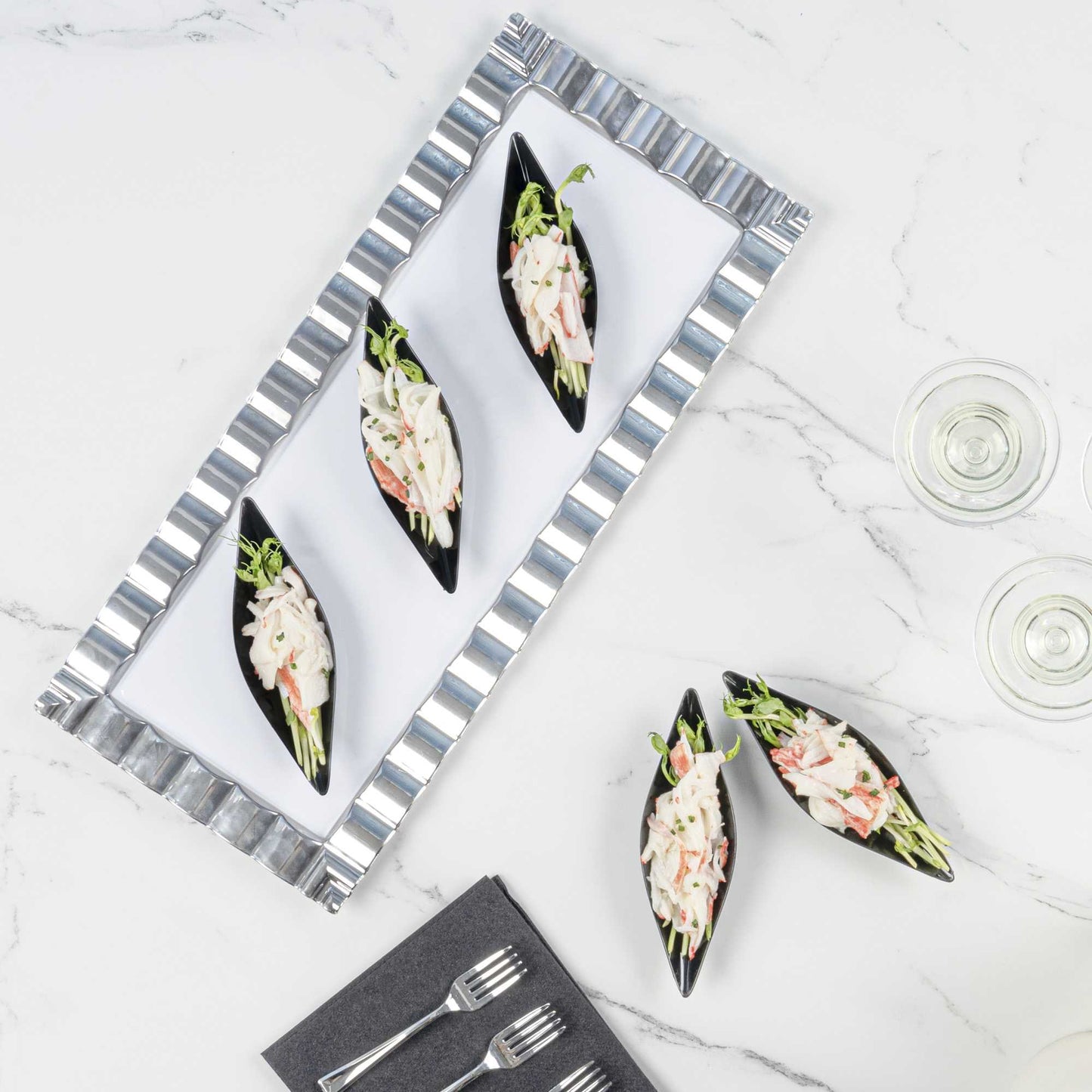 Mini Serve Diamond Black Plastic Canoe Dish - 5" x 1 1/2" x 3/4" - 100 count box