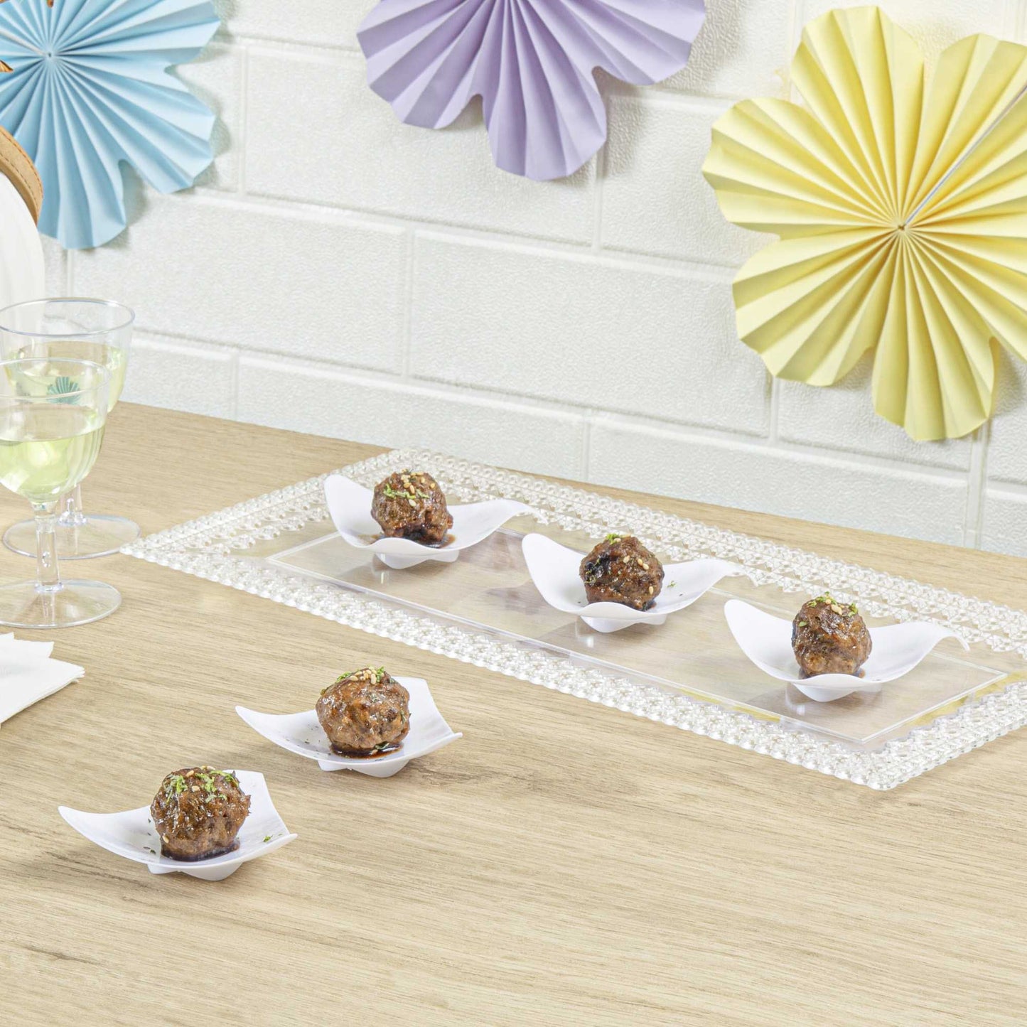 Mini Serve Triangle White Plastic Shooting Star Appetizer Plate - 3" x 3" - 100 count box