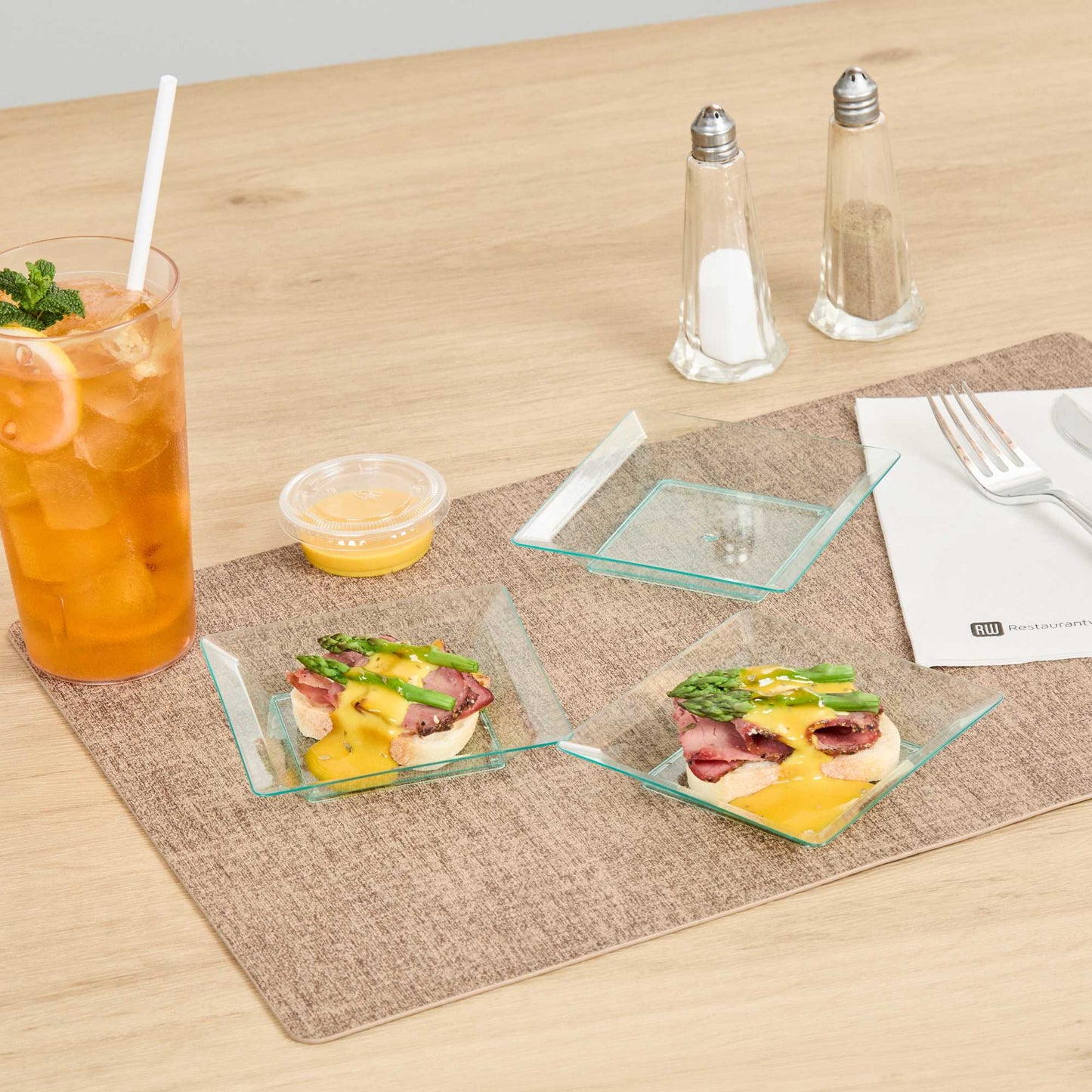 Mini Serve Square Seagreen Plastic Plate - 4 1/4" x 4 1/4" x 1/2" - 100 count box