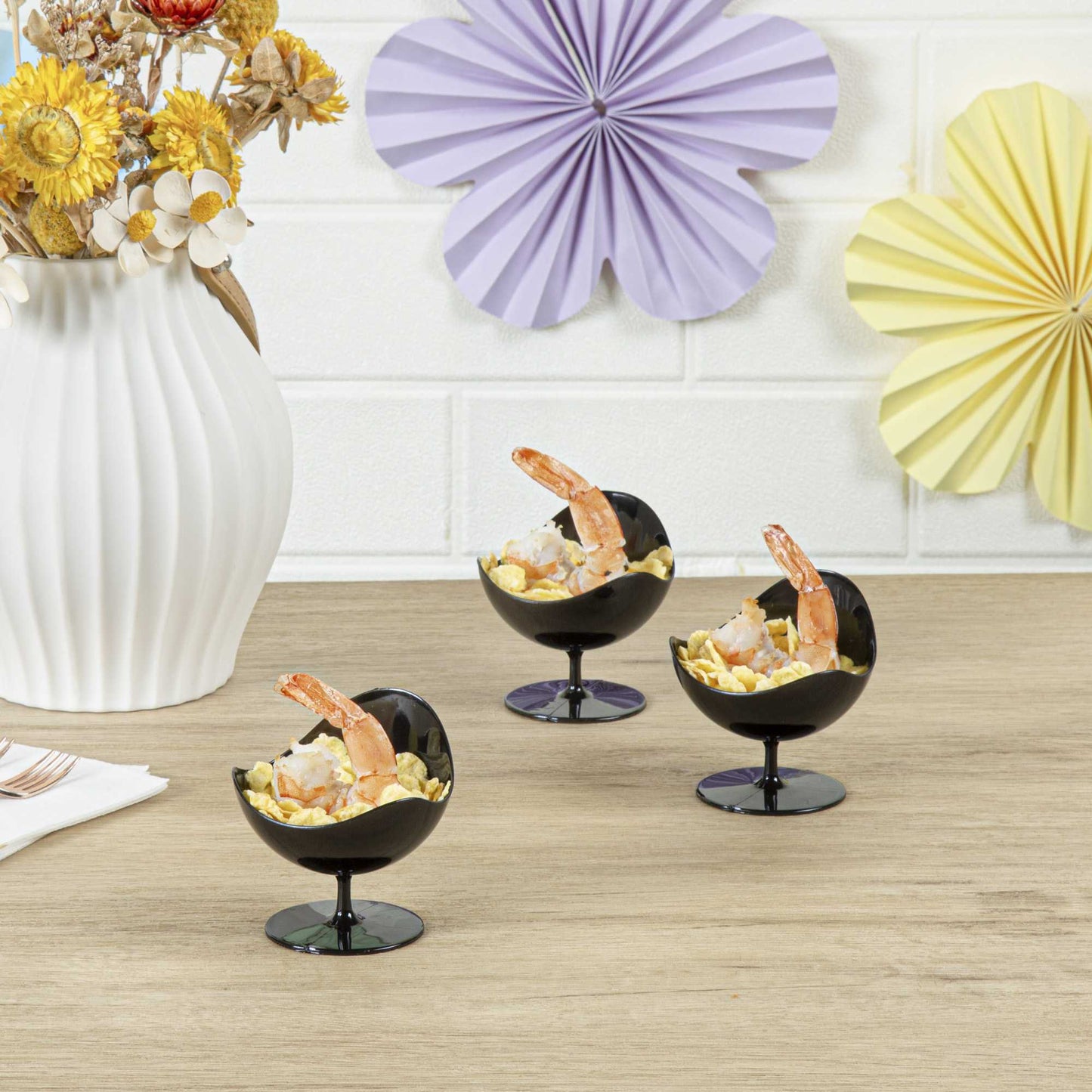 Mini Serve 2 oz Round Black Plastic Ball Chair - 2 3/4" x 2 3/4" x 2 3/4" - 100 count box